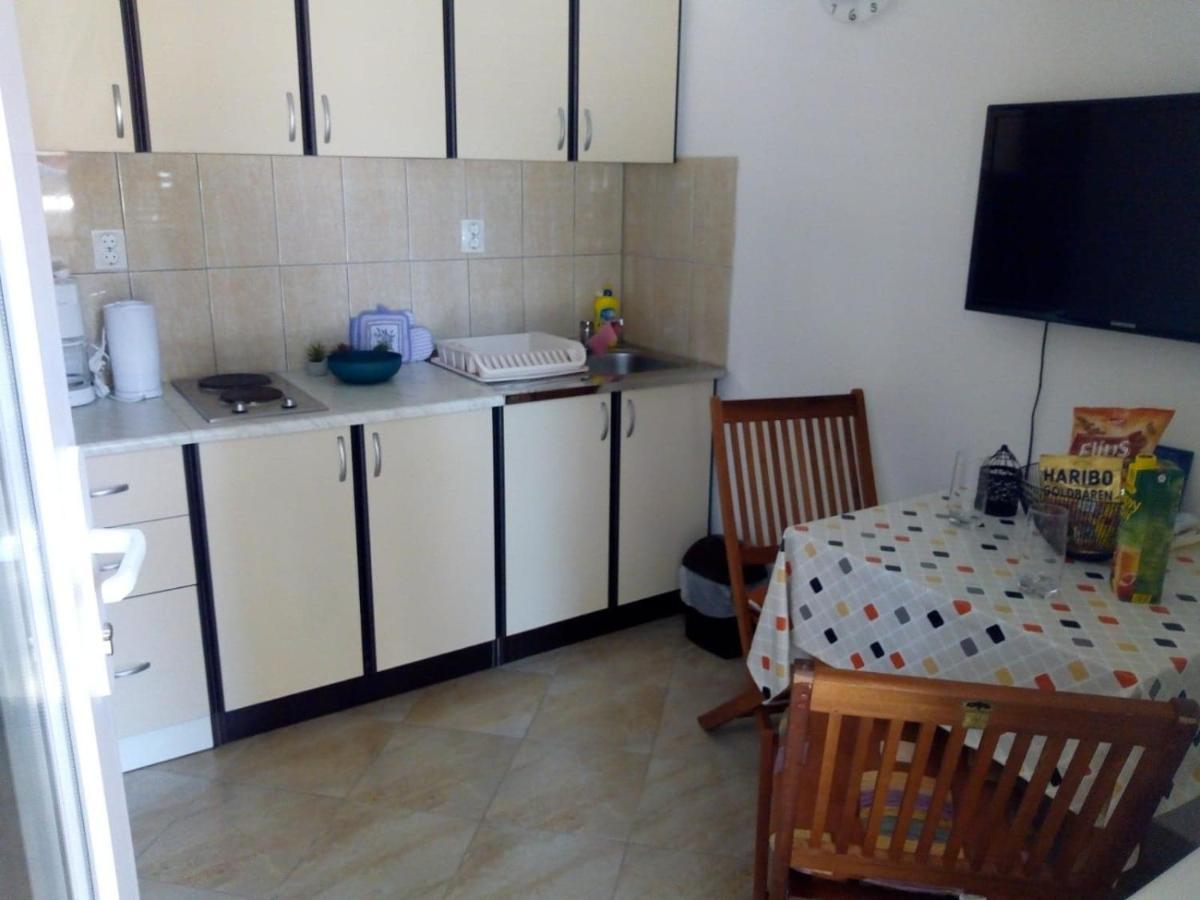 Apartman Leo Necujam Exterior photo